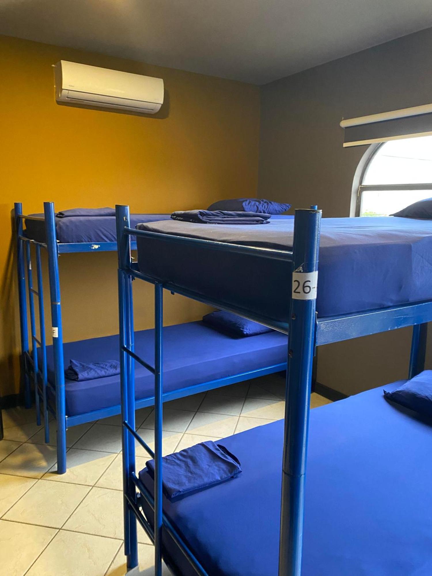 Alajuela Backpackers Airport Hostel Dış mekan fotoğraf