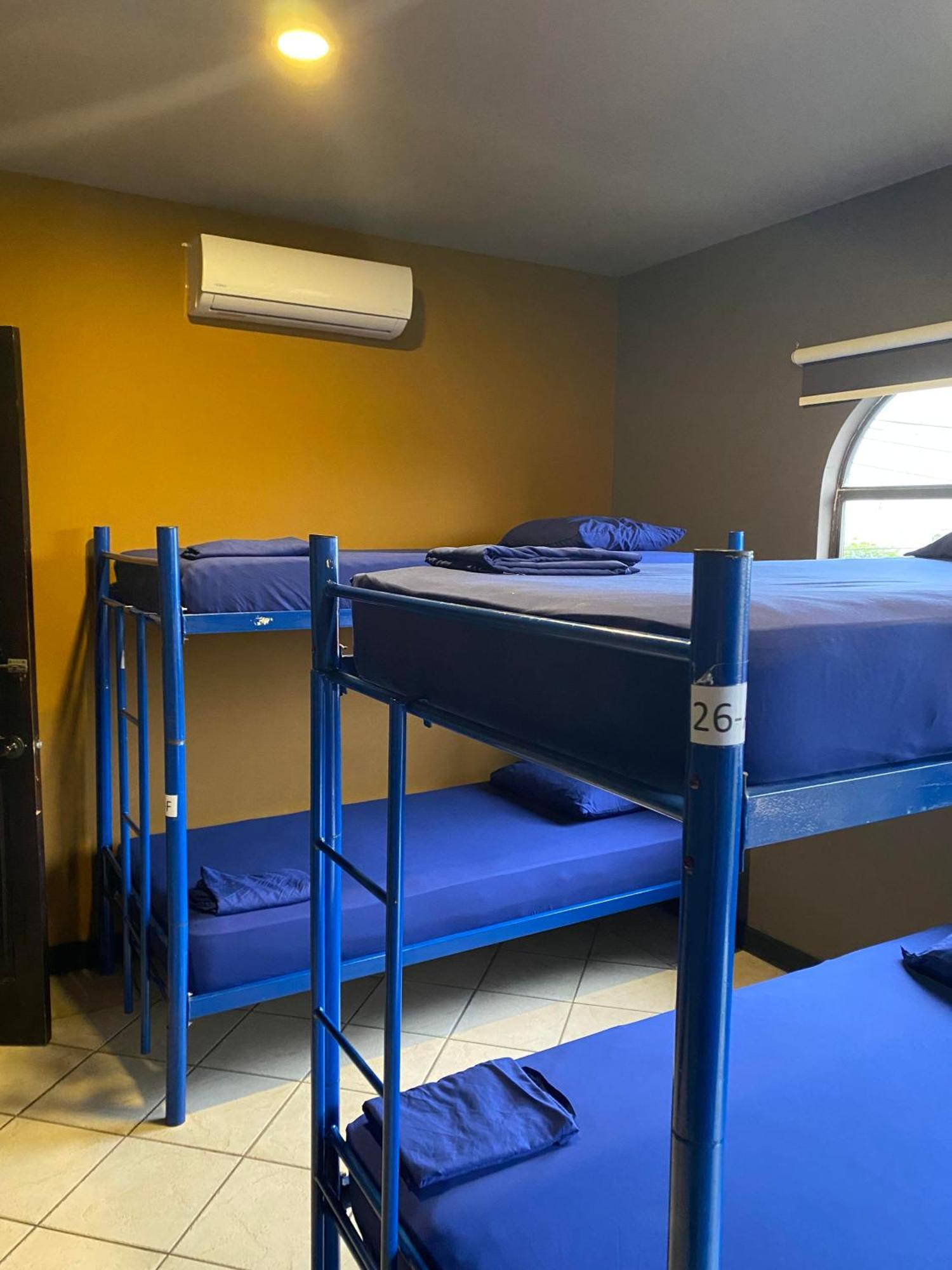 Alajuela Backpackers Airport Hostel Dış mekan fotoğraf